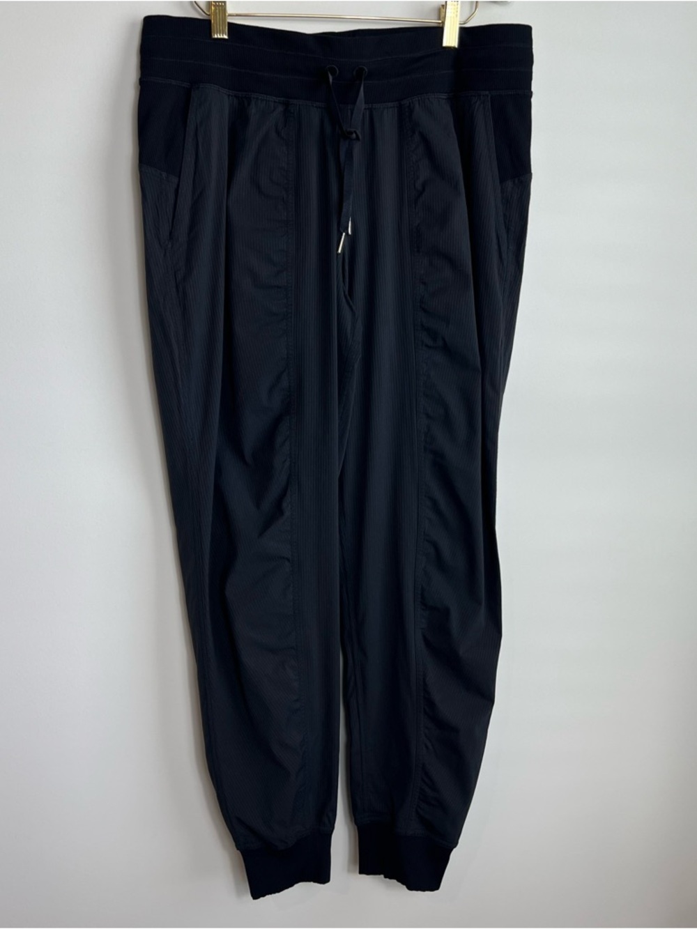 Lululemon Dance Studio Black Grey Stripe Rib Cuff Mid Rise Joggers 10 - Picture 1 of 6